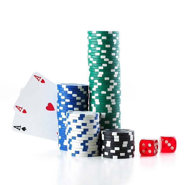 Live dealer blackjack with multiple camera views